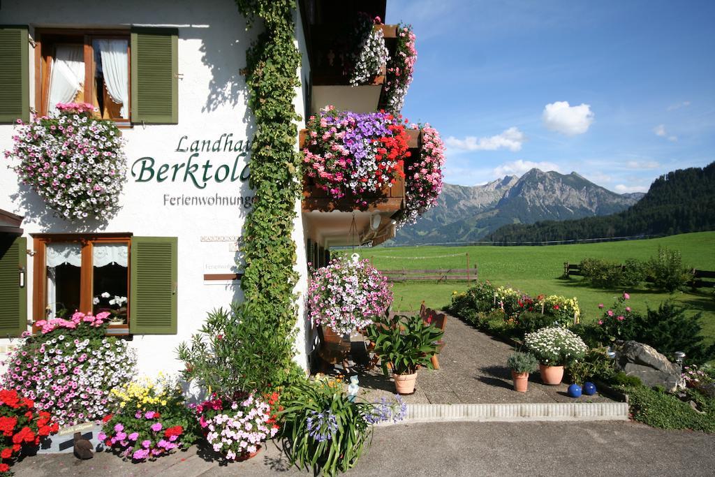Landhaus Berktold Obermaiselstein Eksteriør billede