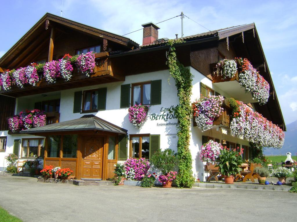 Landhaus Berktold Obermaiselstein Eksteriør billede